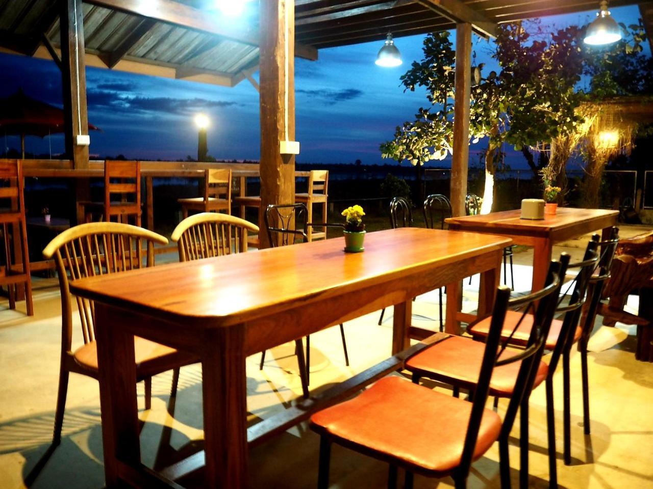 Nawiengkaeriverview Resort Mukdahan Exterior foto