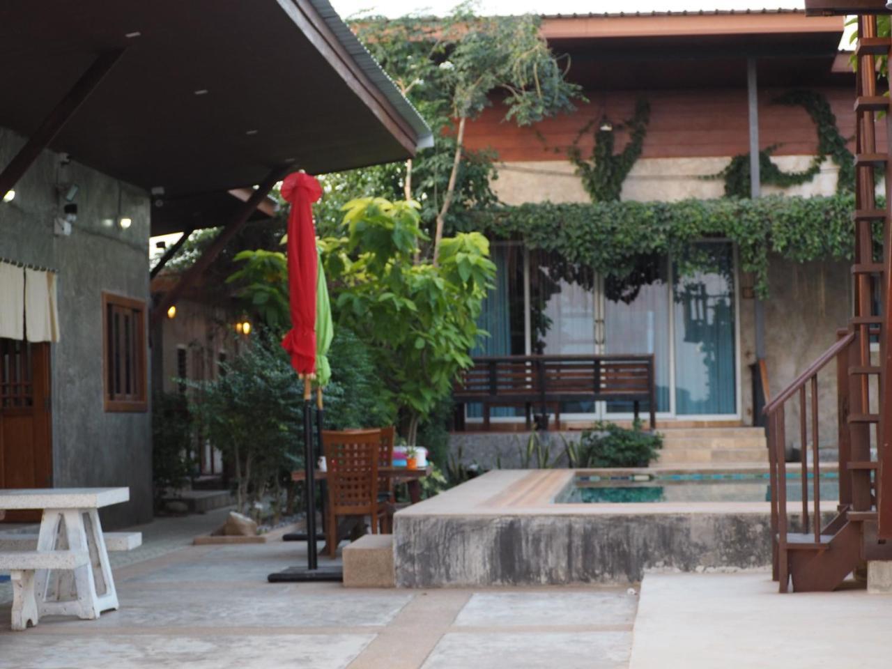 Nawiengkaeriverview Resort Mukdahan Exterior foto